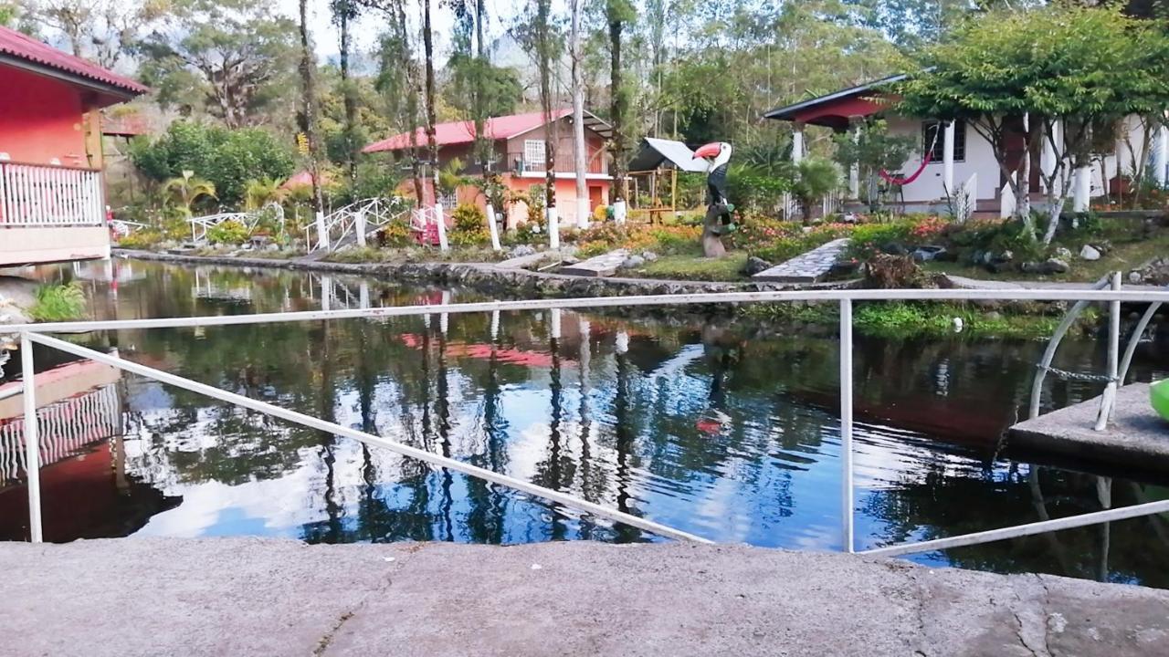 Cabanas Mountain River Lake Inn Nueva California Exterior foto